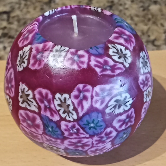 Set of 3 Candles with Metal Stand. 3 Different Beautiful Designs. - Picture 10 of 16